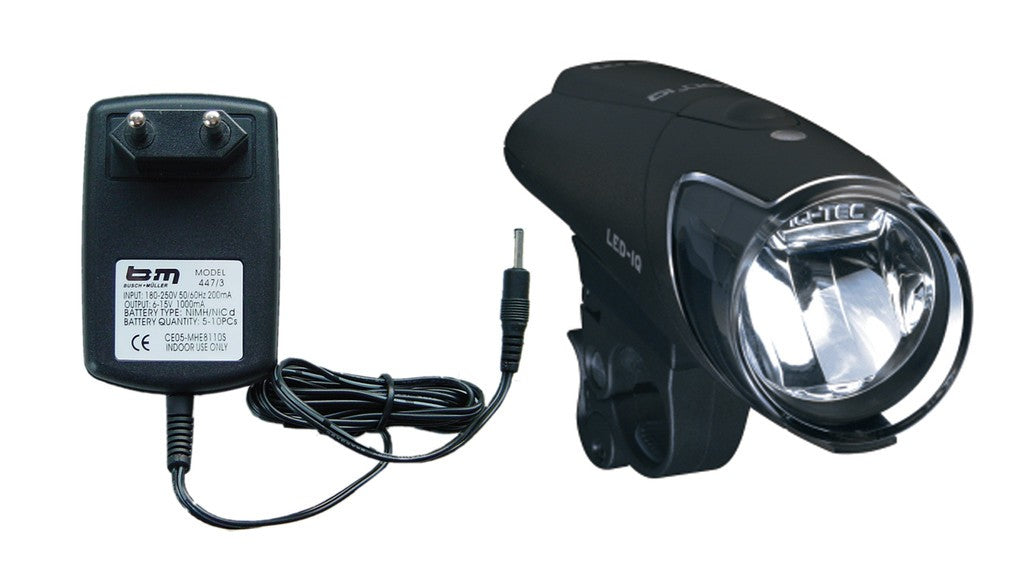 b&amp;m Ixon IQ Premium akkubetriebene LED-Leuchte, 80 Lux, mit Lenkerhalterung